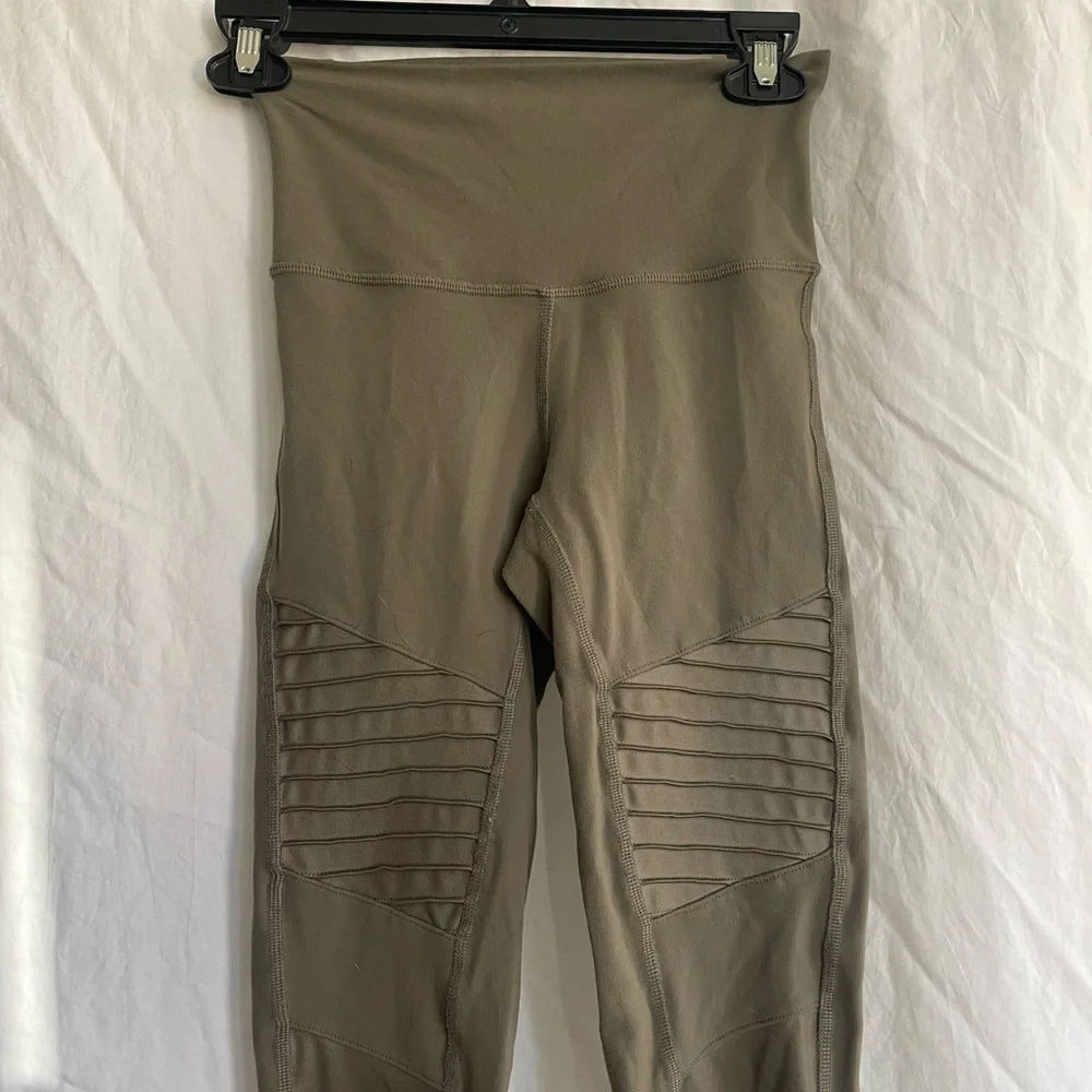 Alo Yoga High-Waisted Moto Legging Olive Ribbed Mesh Performance Tights Size XXS